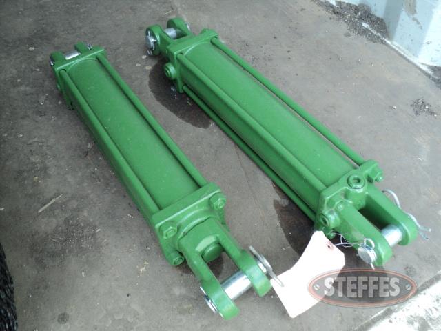 (2) Green hyd. cylinders,_1.JPG